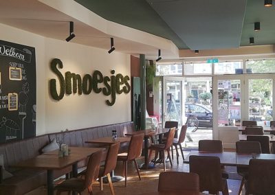 Het interieur van Restaurant Smoesjes in Utrecht